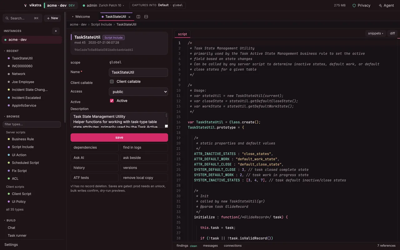 The vikstra editor with the Script Include TaskStateUtil open beside its record form. The footer reads findings clean and 7 references.